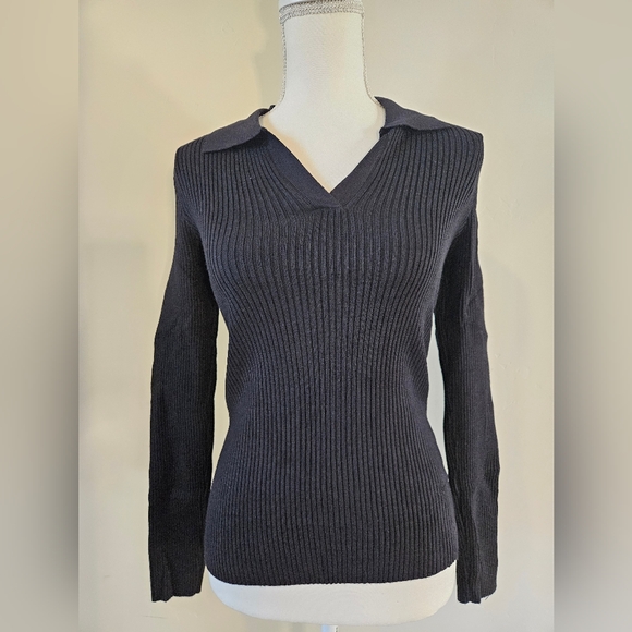 Women's Ribbed Collared Top - Picture 1 of 3